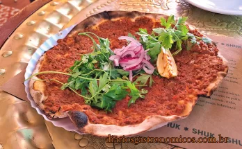 Shuk Esfihas, Vila Madalena, comida libanesa, comida árabe, comida turca, Pidé, Bastermá, esfihas, Pidé de Basterma, Manoush Harissa, kebab