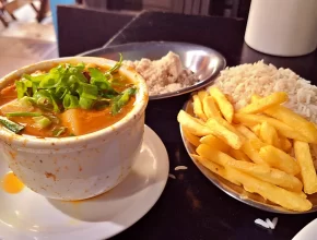 Lanches Escol, torresmo, caldo de mocotó, boteco, Rio de Janeiro, comida carioca, comida brasileira, comida de boteco, bom e barato, Copacabana, comida raiz, Avenida Princesa Isabel