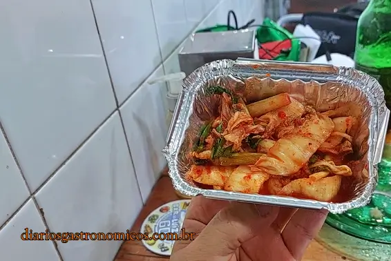 Bar do Luiz Nozoie, boteco, São Paulo, Bosque da Saúde, Bolinho de milho, balcão de acepipes, comida de boteco, rollmops, sardinha, polvo em conserva, kimchi, boteco de alma japonesa