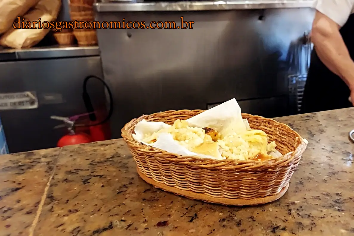 Galeto Sats, Pão de Alho, Copacabana, comida carioca, churrasco, braseiro, Galeto Sat’s 