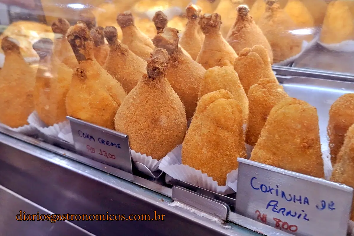 Lanches Estadão, lanchonete, Centro de São Paulo, bairro da República, comida paulistana, comida rápida, comida de rua, lanche de pernil, sanduíche de pernil, pernil do Estadão, Bar & Lanches Estadão, coxa creme, coxinha, salgados