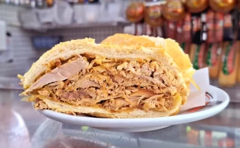 Lanches Estadão, lanchonete, Centro de São Paulo, bairro da República, comida paulistana, comida rápida, comida de rua, lanche de pernil, sanduíche de pernil, pernil do Estadão
