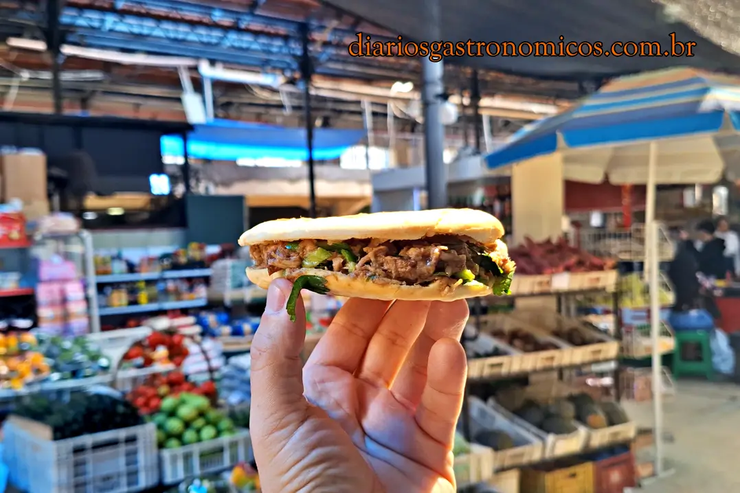 Mercado Kinjo Yamato, Centro de São Paulo, Mercado da Cantareira, Mercadão de SP, São Paulo, comida libanesa, comida chinesa, Hambúrguer Chinês, Hou Jia Mou