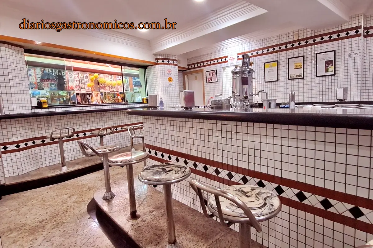 Lanches Estadão, lanchonete, Centro de São Paulo, bairro da República, comida paulistana, comida rápida, comida de rua, lanche de pernil