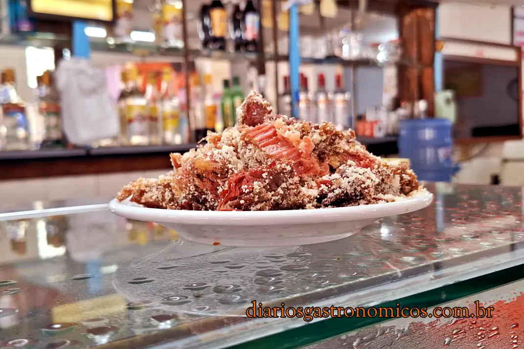 Bar da Amendoeira, Zona Norte do Rio, comida carioca, boteco carioca, comida de boteco, Rio de Janeiro, petiscos de boteco, bolinho de carne, croquete, couve-flor empanada, carne seca na farofa