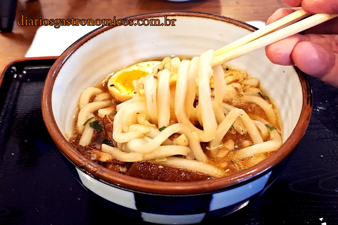 Macarrão Udon, Udon Jinbei, Udon, comida japonesa, comida asiática, macarrão japonês, caldo de macarrão, massa japonesa, Lamen, Ramen, Bairro da Liberdade, São Paulo, Kakuni Udon