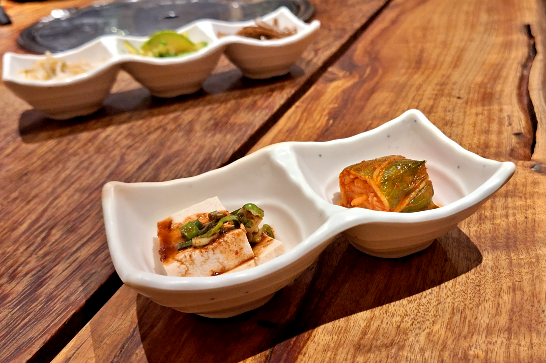 Bibimbap, comida coreana, Portal da Coreia, Dolsot Bibimbap, Bairro da Liberdade, São Paulo, culinária coreana, Banchans