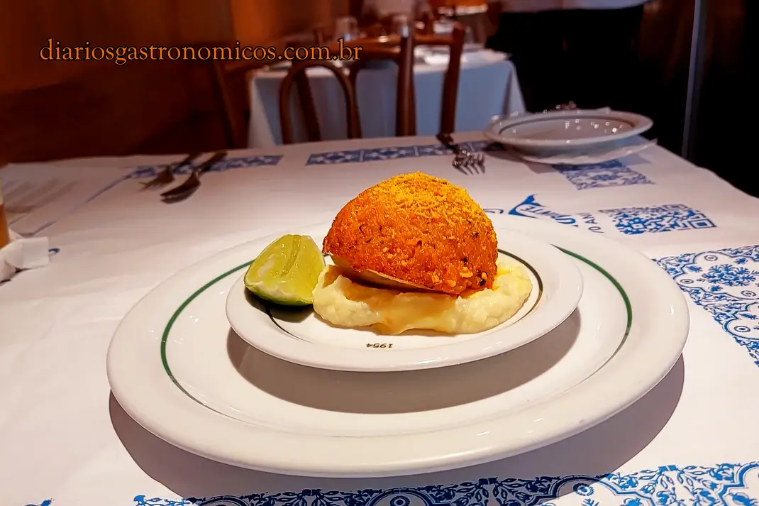 restaurante shirley leme, restaurante shirley rio de janeiro, sardinha à escabeche rio, camarão com catupiry, camarão empanado com catupiry, restaurante galego no rio de janeiro, frutos do mar no leme, restaurantes tradicionais do rio, cozinha galega no brasil, diários gastronômicos, comida de praia brasileira, restaurantes históricos do rio