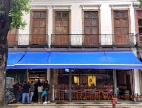 Choperia Cotovelo, Rua da Carioca, Rua da Cerveja, Reviver Centro, Bar Luiz, picadinho, arroz à piamontese, boteco carioca, Centro do Rio, gastronomia carioca, chope artesanal, bares históricos RJ, Rua da Carioca, chope no Centro do Rio, Rua da Cerveja, picadinho carioca, arroz à piamontese, bares históricos do Rio, Barriga do Piolho, torresmo, barriga de porco, arroz à piamontese, salada de batatas