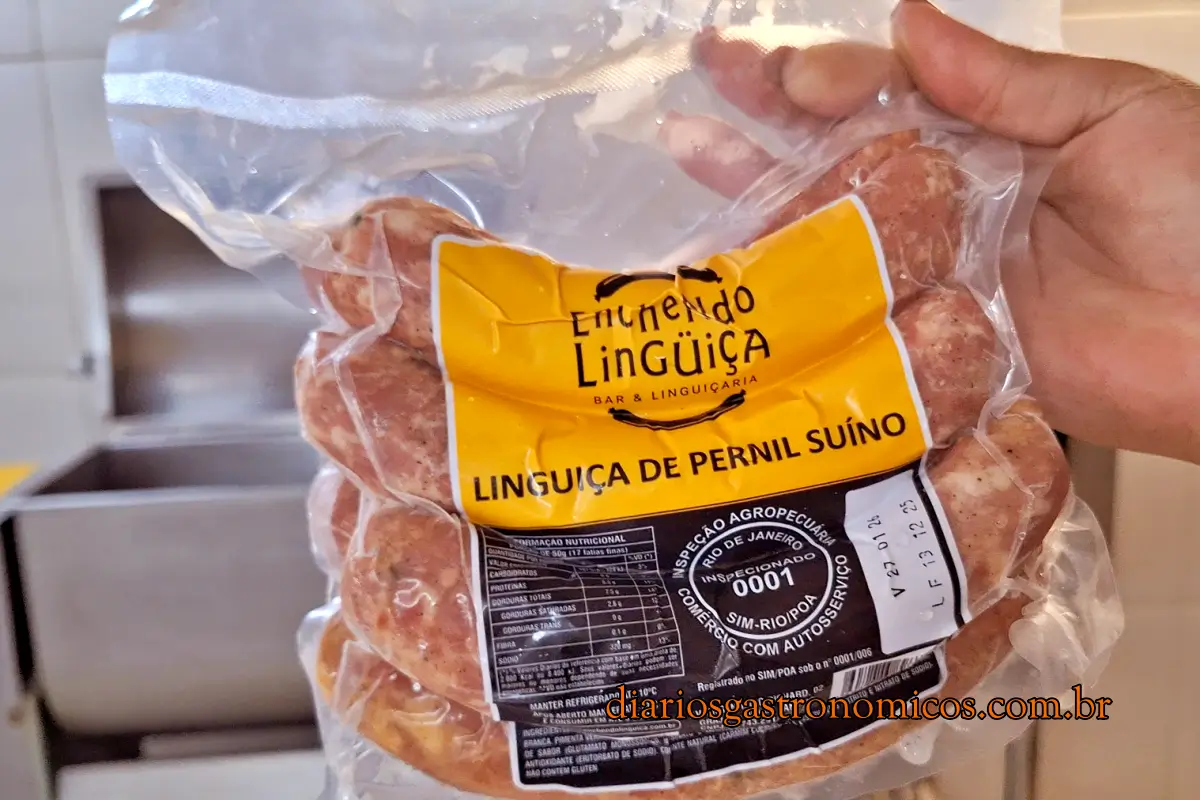 Enchendo Linguiça, Grajaú, Zona Norte RJ, Linguiça artesanal, Embutidos, Boteco carioca, Comida de boteco, Joelho de porco, Schweinshaxe, Diários Gastronômicos, Enchendo Linguiça, Bar Enchendo Linguiça Grajaú, Linguiça artesanal no Rio de Janeiro, Joelho de porco à pururuca, Onde comer no Grajaú. Boteco Zona Norte RJ, arroz tropeiro