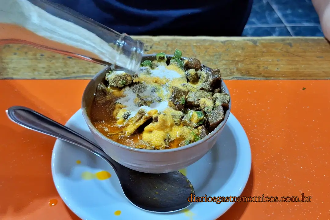 Nação Nordestina São Paulo, comida nordestina em São Paulo, restaurante nordestino Zona Norte, restaurante nordestino Vila Maria, caldo de mocotó em São Paulo, sarapatel em São Paulo, jabá nordestino, torresmo tradicional, mocofava, culinária nordestina tradicional, gastronomia nordestina paulistana, restaurantes tradicionais da Zona Norte, família Almeida gastronomia, comida raiz brasileira, Diários Gastronômicos