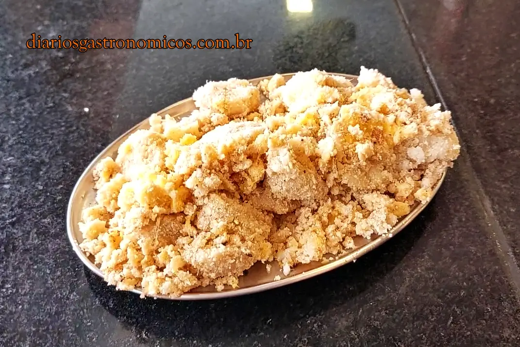 A maravilhosa farofa de ovos com banana do Quick Galetos, em Copacabana