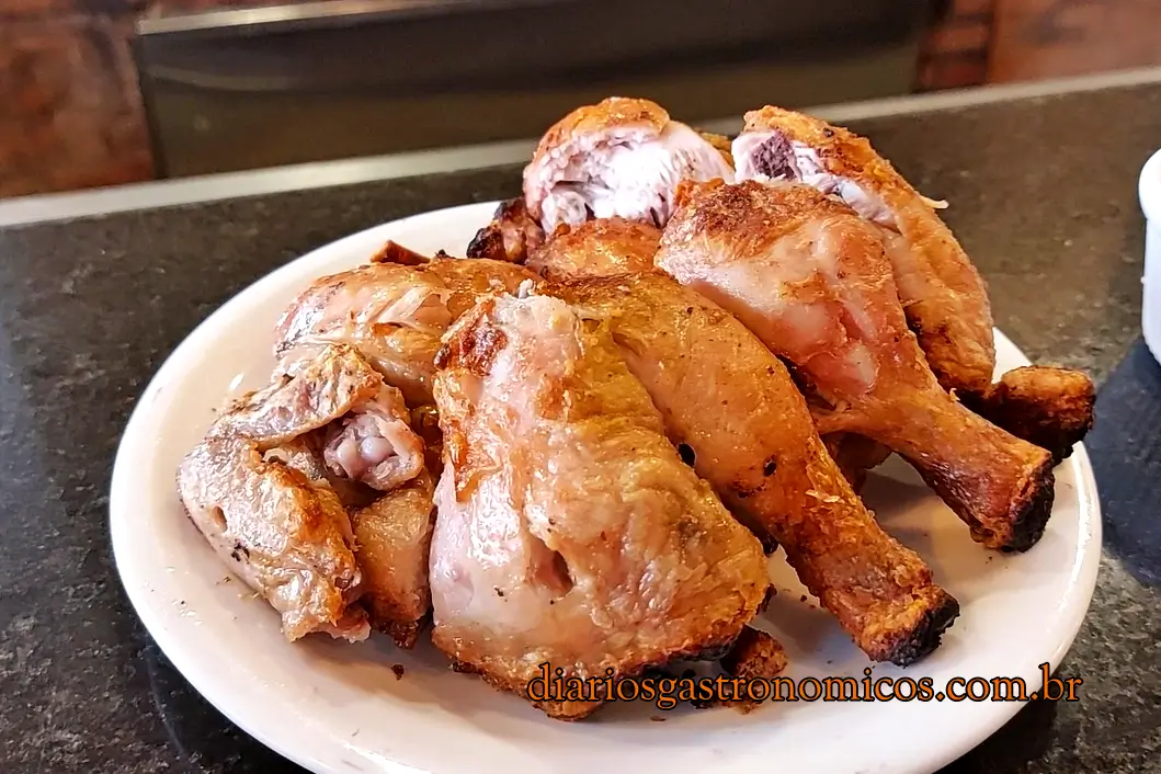 O galeto na brasa do Quick Galetos em Copacabana no Rio de Janeiro
